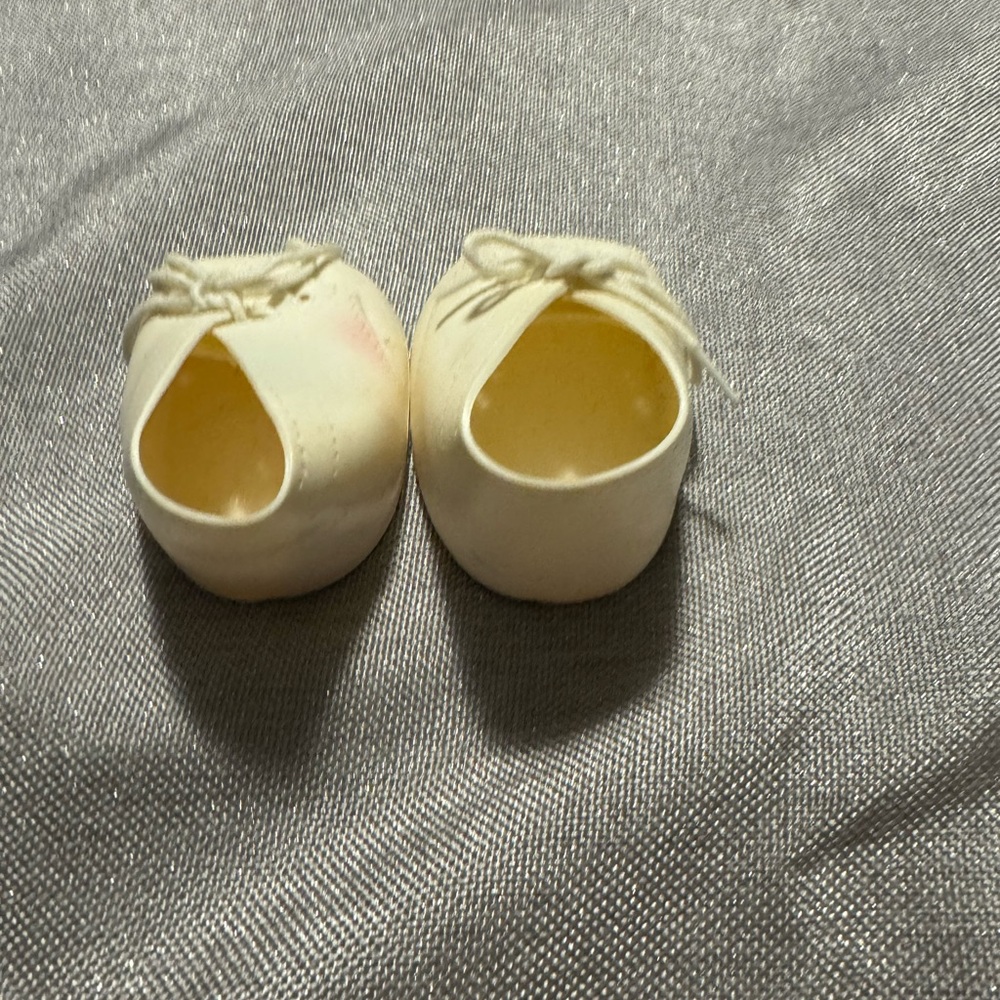 2 pairs of off brand cabbage patch kids doll shoes pink & white - Picture 6 of 6